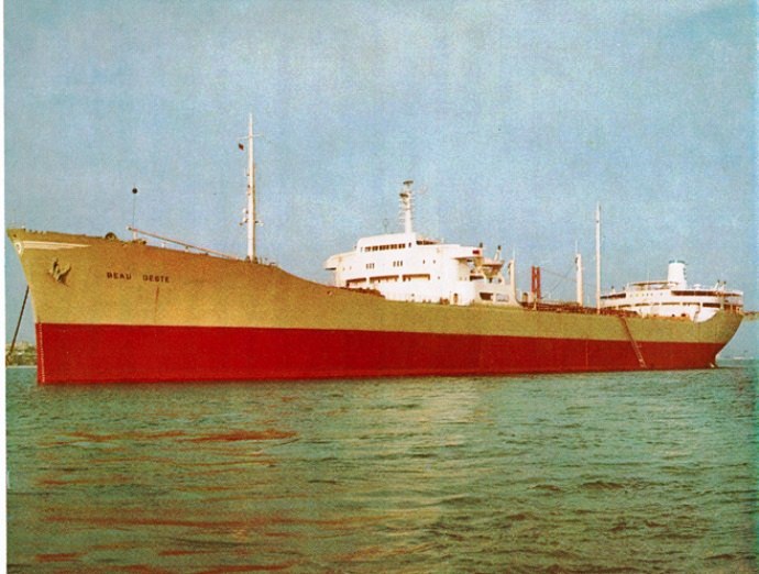 MOS59219630120001 BEAU GESTE