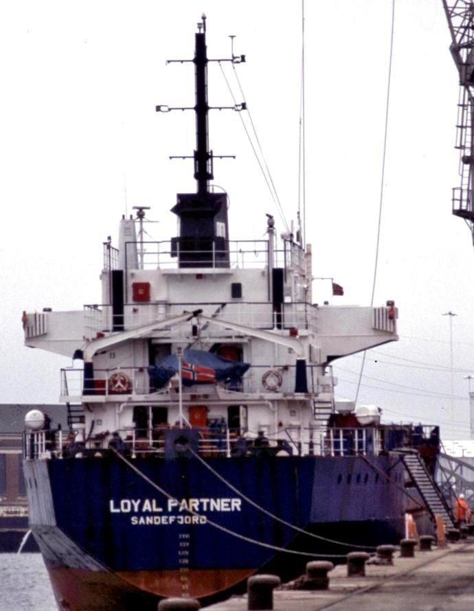 SFJ02719980120001 LOYAL PARTNER