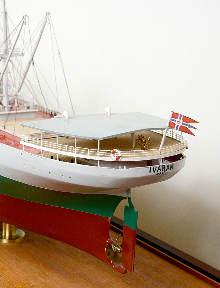 203-Ivaran938066-retusj-web